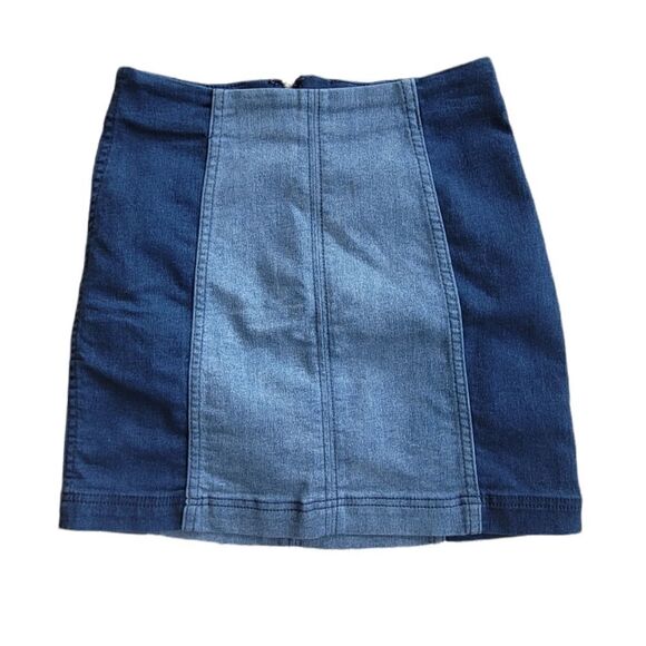 Free People Dresses & Skirts - Free People Denim Skirt - Size 2